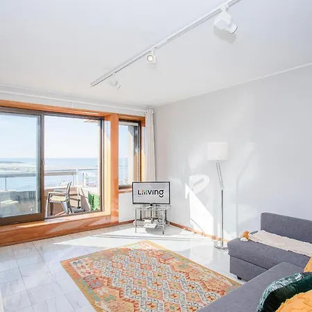 Liiiving In | Sea & River View * Porto