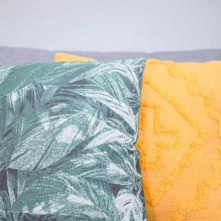 Liiiving In | Sea & River View