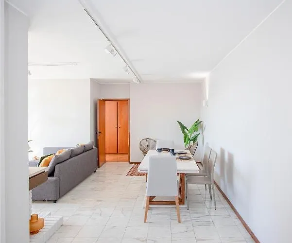 Apartman Liiiving In | Sea & River View