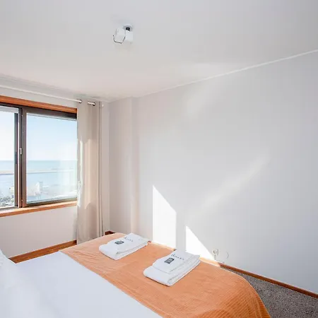 Liiiving In Porto | Sea & River View