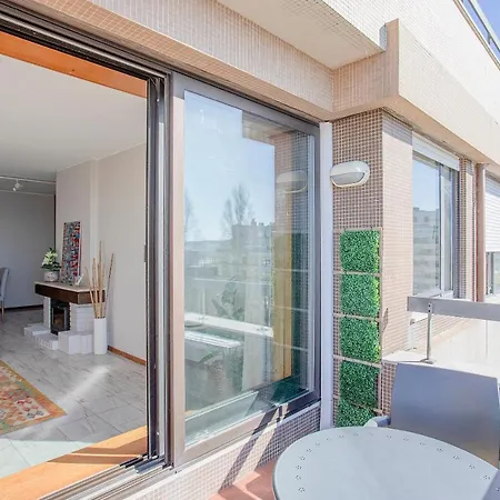 Apartment Liiiving In Porto | Sea & River View Porto