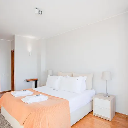 Apartment Liiiving In Porto | Sea & River View
