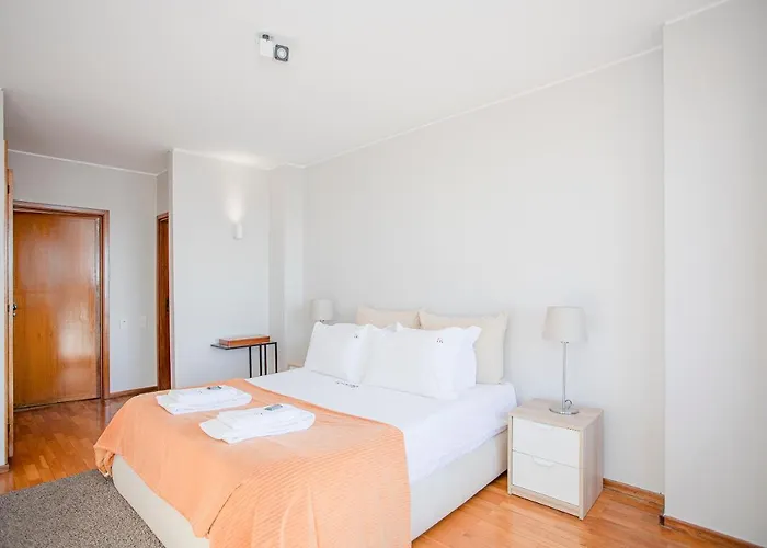 Apartment Liiiving In Porto | Sea & River View